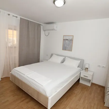 Mikaels Apartment